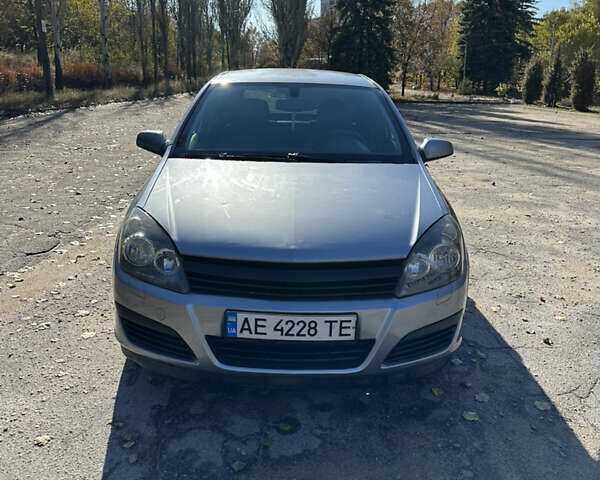 Опель Астра 2006 в Запорожье на Automoto.ua Серый Опель Астра, объемом двигателя 1.69 л и пробегом 271 тыс. км за 3750 $, фото 1 на Automoto.ua