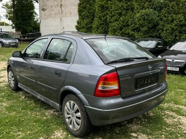 Сірий Опель Астра, об'ємом двигуна 1.4 л та пробігом 300 тис. км за 2500 $, фото 4 на Automoto.ua