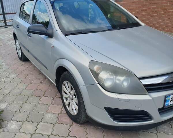 Серый Опель Астра, объемом двигателя 1.4 л и пробегом 216 тыс. км за 4500 $, фото 11 на Automoto.ua