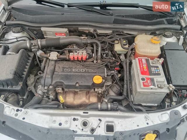 Сірий Опель Астра, об'ємом двигуна 1.4 л та пробігом 285 тис. км за 3800 $, фото 8 на Automoto.ua