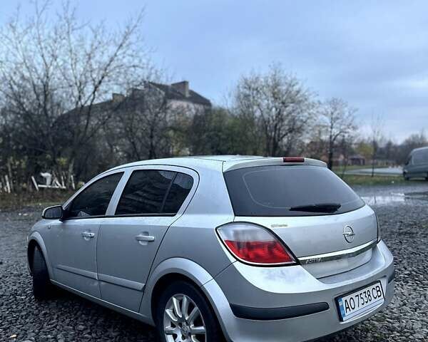 Сірий Опель Астра, об'ємом двигуна 1.4 л та пробігом 250 тис. км за 4300 $, фото 3 на Automoto.ua