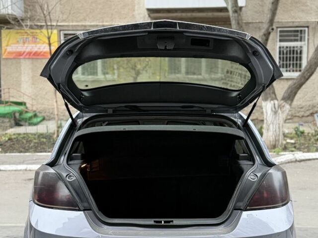 Серый Опель Астра, объемом двигателя 0 л и пробегом 196 тыс. км за 1750 $, фото 11 на Automoto.ua