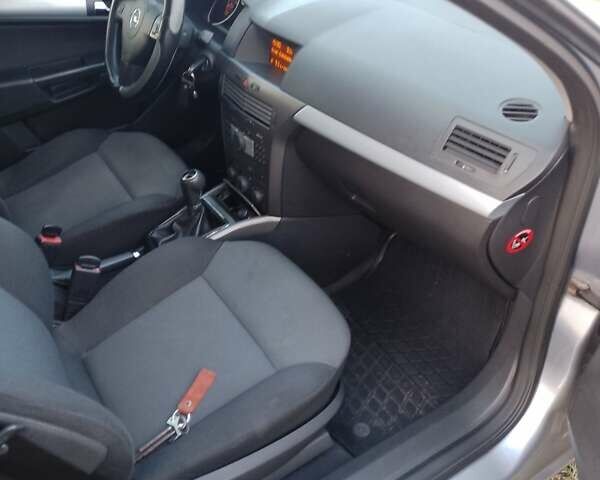 Сірий Опель Астра, об'ємом двигуна 1.6 л та пробігом 164 тис. км за 5500 $, фото 12 на Automoto.ua