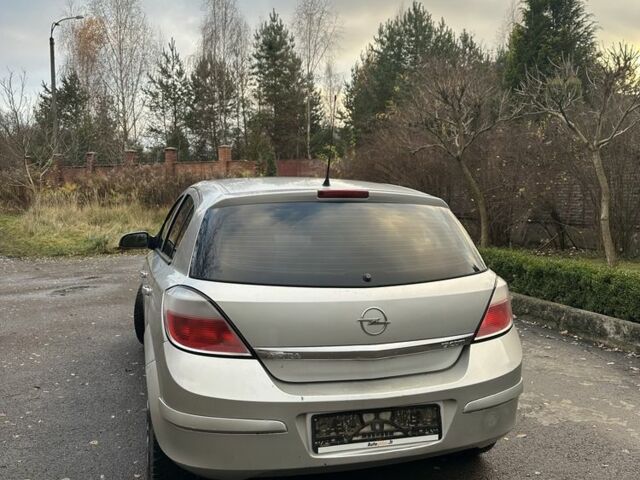 Серый Опель Астра, объемом двигателя 1.7 л и пробегом 324 тыс. км за 2350 $, фото 5 на Automoto.ua