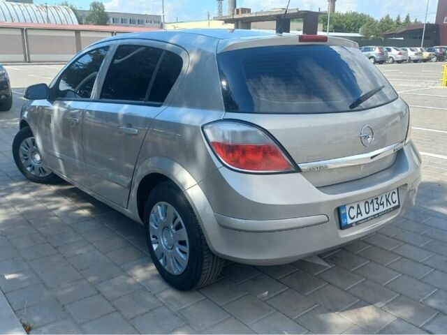 Сірий Опель Астра, об'ємом двигуна 1.6 л та пробігом 235 тис. км за 4730 $, фото 3 на Automoto.ua
