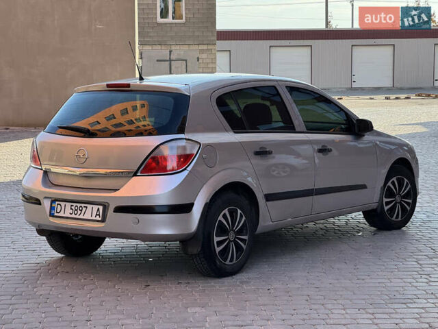 Серый Опель Астра, объемом двигателя 1.6 л и пробегом 140 тыс. км за 3799 $, фото 3 на Automoto.ua