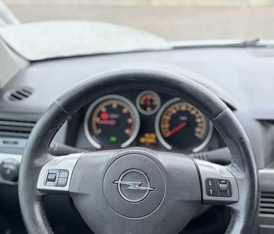 Сірий Опель Астра, об'ємом двигуна 1.7 л та пробігом 300 тис. км за 2850 $, фото 11 на Automoto.ua