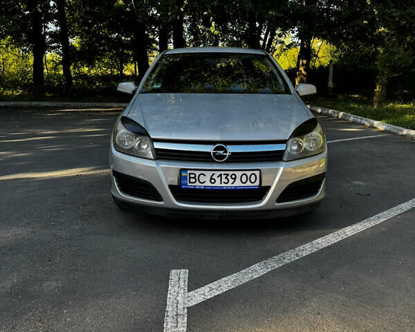 Серый Опель Астра, объемом двигателя 1.36 л и пробегом 211 тыс. км за 4200 $, фото 1 на Automoto.ua