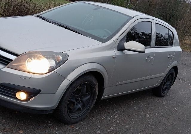 Сірий Опель Астра, об'ємом двигуна 1.6 л та пробігом 185 тис. км за 5400 $, фото 1 на Automoto.ua