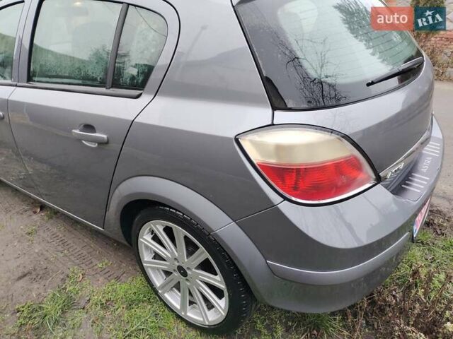 Серый Опель Астра, объемом двигателя 1.6 л и пробегом 217 тыс. км за 4900 $, фото 6 на Automoto.ua