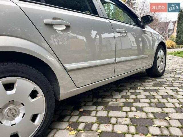 Серый Опель Астра, объемом двигателя 1.6 л и пробегом 160 тыс. км за 4999 $, фото 29 на Automoto.ua