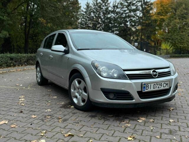 Серый Опель Астра, объемом двигателя 1.6 л и пробегом 248 тыс. км за 4600 $, фото 2 на Automoto.ua