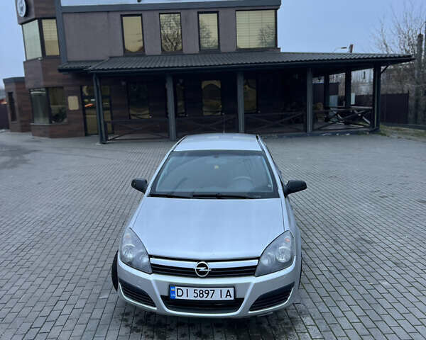 Серый Опель Астра, объемом двигателя 1.6 л и пробегом 140 тыс. км за 3450 $, фото 7 на Automoto.ua