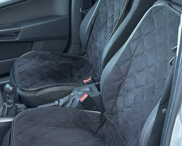 Серый Опель Астра, объемом двигателя 1.6 л и пробегом 287 тыс. км за 4700 $, фото 14 на Automoto.ua