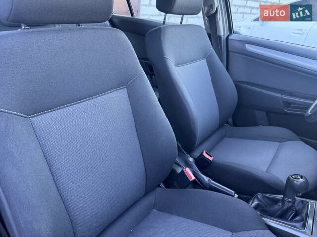 Серый Опель Астра, объемом двигателя 1.6 л и пробегом 220 тыс. км за 5350 $, фото 50 на Automoto.ua