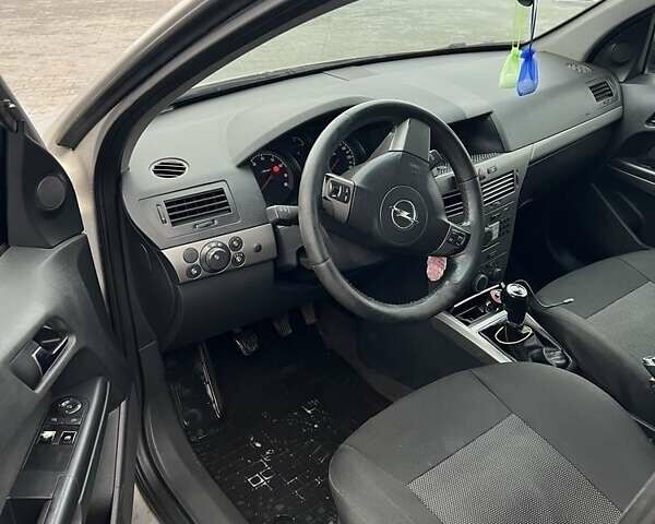 Сірий Опель Астра, об'ємом двигуна 1.4 л та пробігом 371 тис. км за 3088 $, фото 3 на Automoto.ua