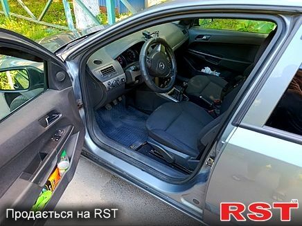 Серый Опель Астра, объемом двигателя 1.6 л и пробегом 317 тыс. км за 4200 $, фото 5 на Automoto.ua