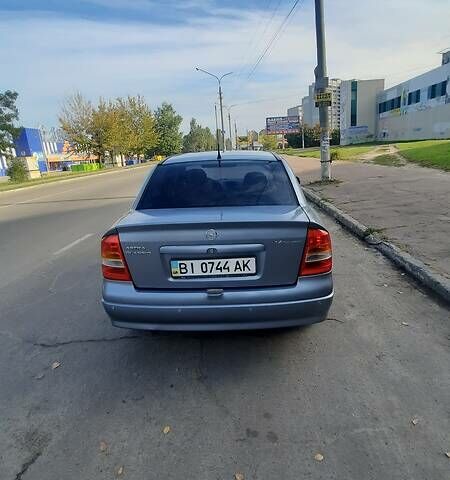 Серый Опель Астра, объемом двигателя 1.4 л и пробегом 280 тыс. км за 4000 $, фото 1 на Automoto.ua