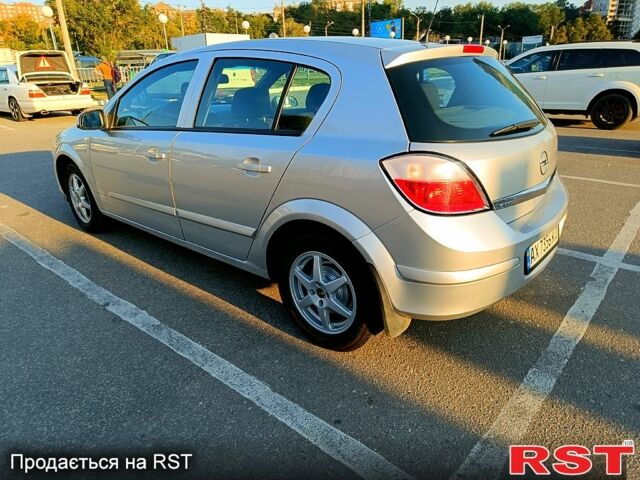 Серый Опель Астра, объемом двигателя 1.6 л и пробегом 117 тыс. км за 5000 $, фото 9 на Automoto.ua