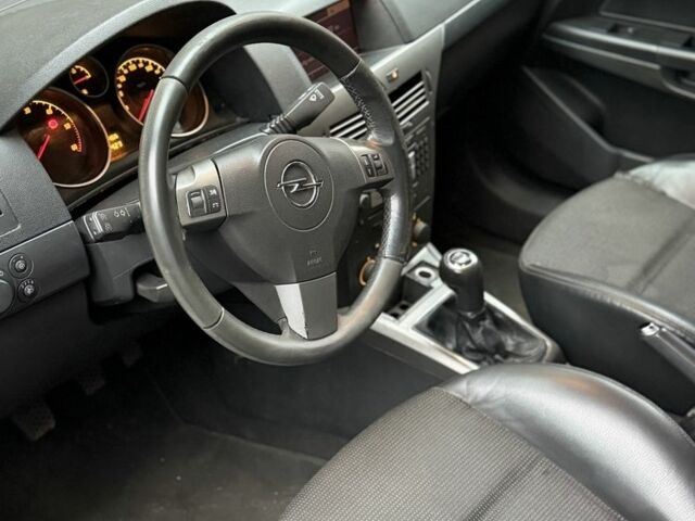 Серый Опель Астра, объемом двигателя 0 л и пробегом 196 тыс. км за 1750 $, фото 13 на Automoto.ua