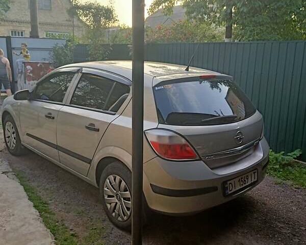 Сірий Опель Астра, об'ємом двигуна 1.36 л та пробігом 252 тис. км за 3600 $, фото 4 на Automoto.ua