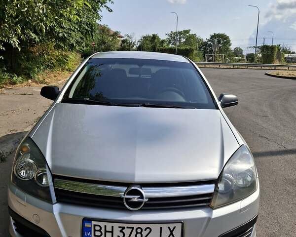 Серый Опель Астра, объемом двигателя 1.4 л и пробегом 518 тыс. км за 4700 $, фото 1 на Automoto.ua