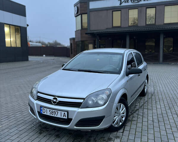 Серый Опель Астра, объемом двигателя 1.6 л и пробегом 140 тыс. км за 3450 $, фото 9 на Automoto.ua