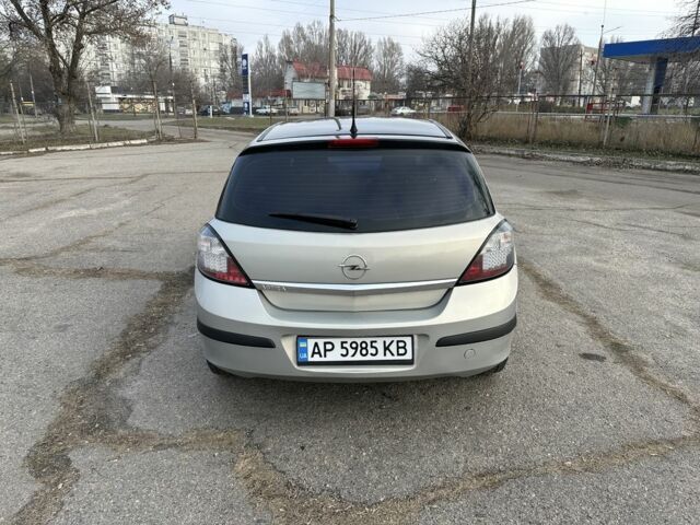 Серый Опель Астра, объемом двигателя 1.4 л и пробегом 303 тыс. км за 3999 $, фото 4 на Automoto.ua