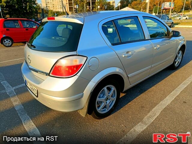 Серый Опель Астра, объемом двигателя 1.6 л и пробегом 117 тыс. км за 5000 $, фото 4 на Automoto.ua