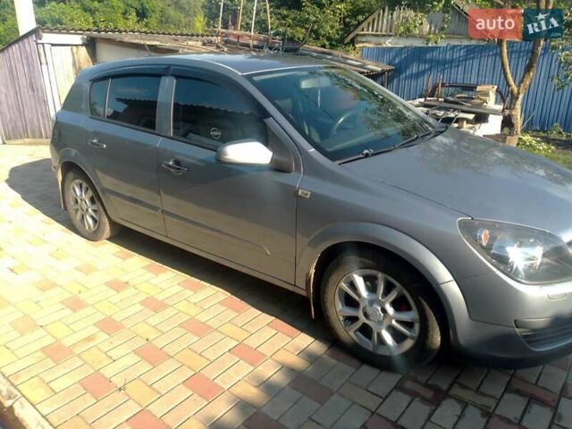 Серый Опель Астра, объемом двигателя 1.6 л и пробегом 246 тыс. км за 5400 $, фото 2 на Automoto.ua