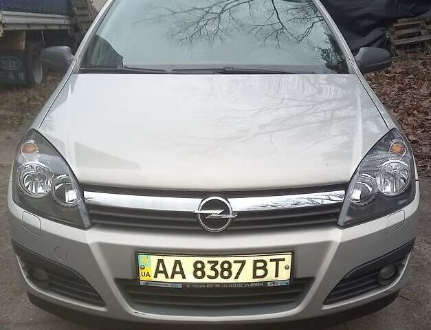 Серый Опель Астра, объемом двигателя 1.6 л и пробегом 330 тыс. км за 4800 $, фото 12 на Automoto.ua