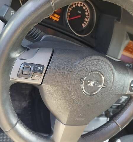 Опель Астра 2006 в Киеве на Automoto.ua Серый Опель Астра, объемом двигателя 1.6 л и пробегом 280 тыс. км за 4200 $, фото 65 на Automoto.ua