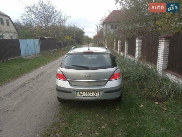 Серый Опель Астра, объемом двигателя 1.6 л и пробегом 330 тыс. км за 4800 $, фото 11 на Automoto.ua