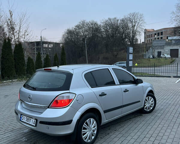 Серый Опель Астра, объемом двигателя 1.6 л и пробегом 140 тыс. км за 3450 $, фото 13 на Automoto.ua