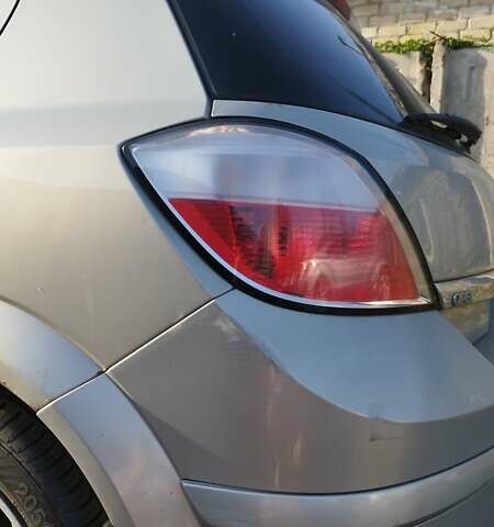 Опель Астра 2006 в Киеве на Automoto.ua Серый Опель Астра, объемом двигателя 1.6 л и пробегом 280 тыс. км за 4200 $, фото 11 на Automoto.ua