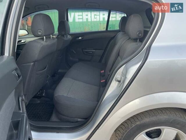 Серый Опель Астра, объемом двигателя 1.4 л и пробегом 220 тыс. км за 3450 $, фото 12 на Automoto.ua