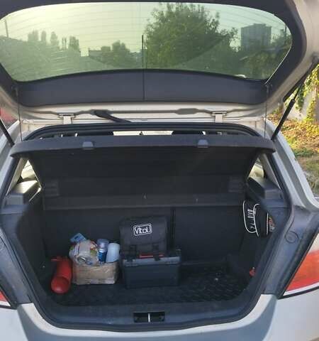 Опель Астра 2006 в Киеве на Automoto.ua Серый Опель Астра, объемом двигателя 1.6 л и пробегом 280 тыс. км за 4200 $, фото 43 на Automoto.ua