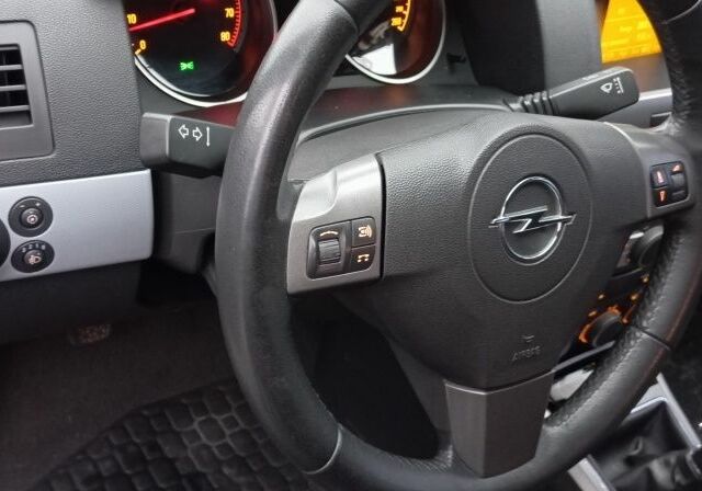 Сірий Опель Астра, об'ємом двигуна 1.6 л та пробігом 185 тис. км за 5400 $, фото 5 на Automoto.ua