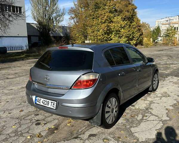 Опель Астра 2006 в Запорожье на Automoto.ua Серый Опель Астра, объемом двигателя 1.69 л и пробегом 271 тыс. км за 3750 $, фото 3 на Automoto.ua