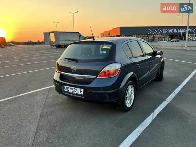 Сірий Опель Астра, об'ємом двигуна 1.6 л та пробігом 230 тис. км за 4400 $, фото 5 на Automoto.ua