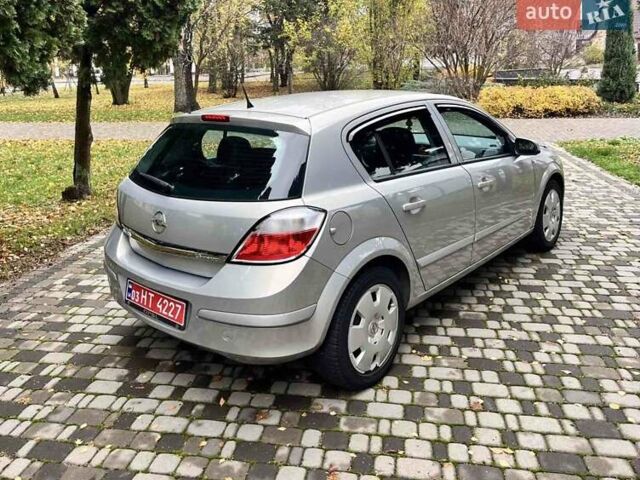 Серый Опель Астра, объемом двигателя 1.6 л и пробегом 160 тыс. км за 4999 $, фото 18 на Automoto.ua