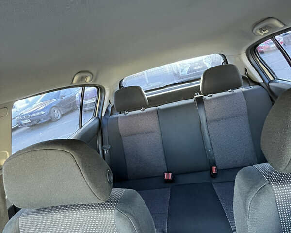 Серый Опель Астра, объемом двигателя 1.6 л и пробегом 236 тыс. км за 3900 $, фото 8 на Automoto.ua