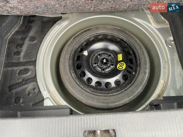 Сірий Опель Астра, об'ємом двигуна 1.7 л та пробігом 222 тис. км за 3600 $, фото 40 на Automoto.ua