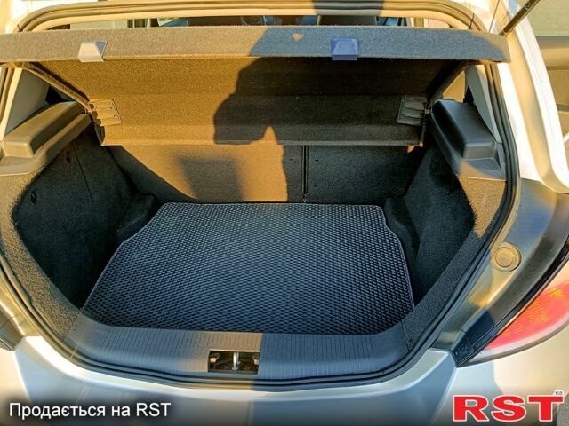 Серый Опель Астра, объемом двигателя 1.6 л и пробегом 117 тыс. км за 5000 $, фото 10 на Automoto.ua