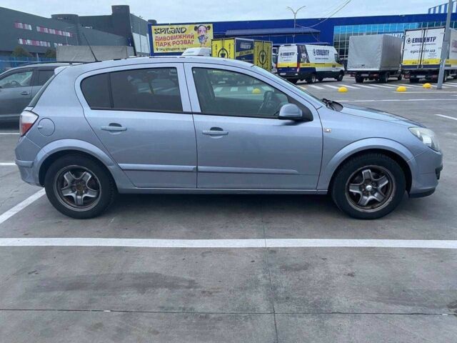 Серый Опель Астра, объемом двигателя 1.6 л и пробегом 145 тыс. км за 4400 $, фото 4 на Automoto.ua