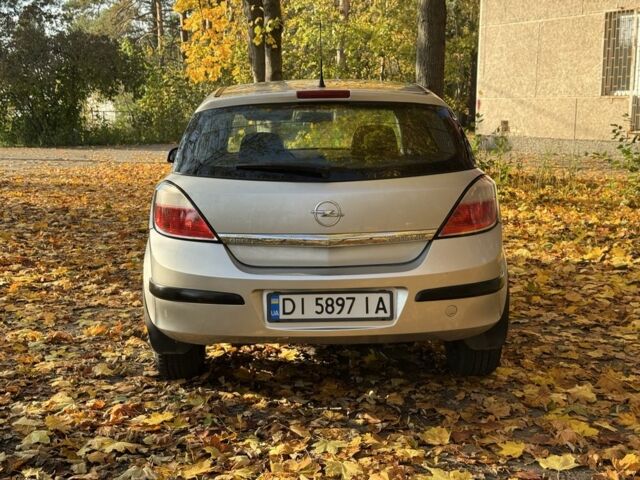 Опель Астра 2006 в Нетешине на Automoto.ua Серый Опель Астра, объемом двигателя 1.6 л и пробегом 140 тыс. км за 3799 $, фото 4 на Automoto.ua