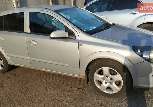 Опель Астра 2006 в Киеве на Automoto.ua Серый Опель Астра, объемом двигателя 1.6 л и пробегом 280 тыс. км за 4200 $, фото 10 на Automoto.ua