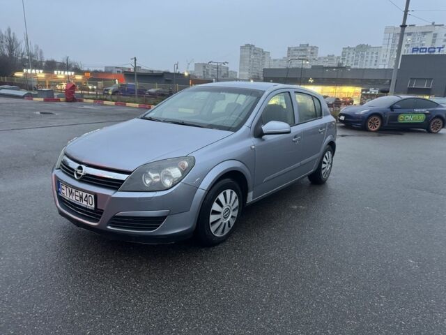 Серый Опель Астра, объемом двигателя 1.7 л и пробегом 327 тыс. км за 2450 $, фото 6 на Automoto.ua