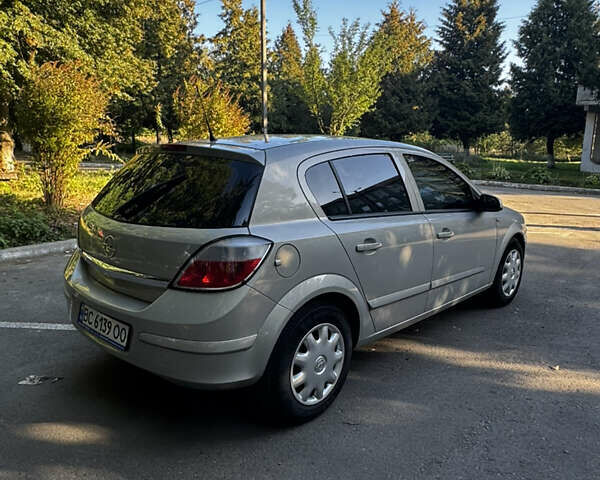 Серый Опель Астра, объемом двигателя 1.36 л и пробегом 211 тыс. км за 4200 $, фото 4 на Automoto.ua