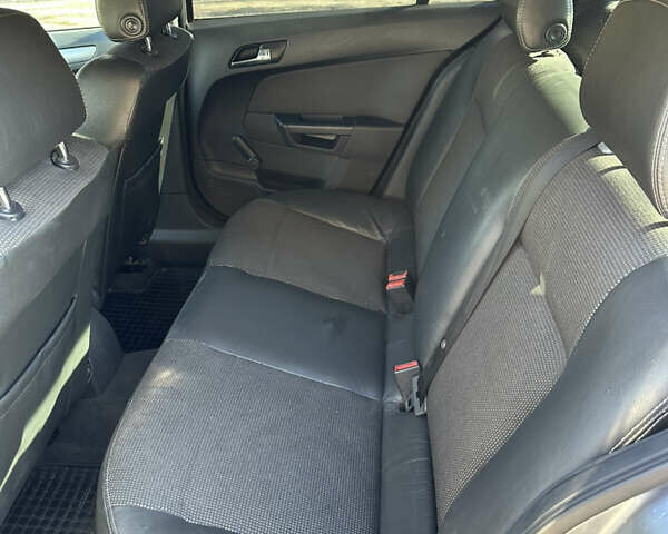 Опель Астра 2006 в Запорожье на Automoto.ua Серый Опель Астра, объемом двигателя 1.69 л и пробегом 271 тыс. км за 3750 $, фото 10 на Automoto.ua